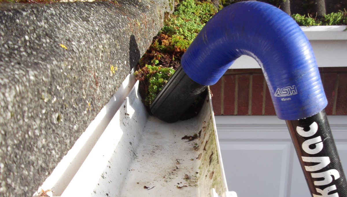 photo of gutter clearance dronfield